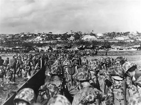 A Batalha de Okinawa: Último baluarte do Império Japonês na Segunda Guerra Mundial e palco da maior batalha anfíbia da história.